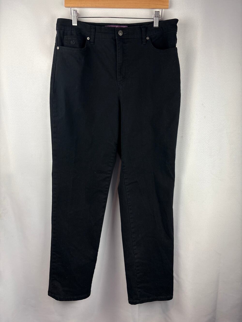 Women’s Gloria Vanderbilt Size 12 Black Skinny Jeans